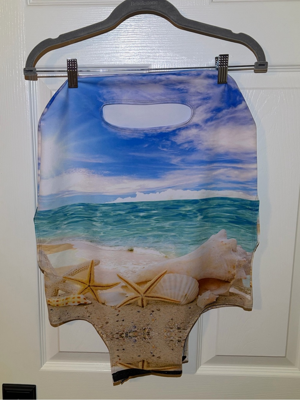 NWOT Small Carry On Suitcase Stretchy Protective Cover With Beach Scene